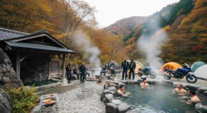 温泉とキャンプを楽しむバイク乗り